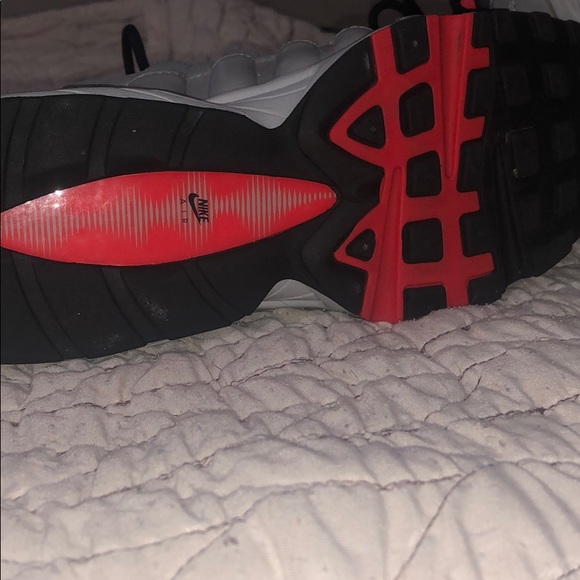 Nike Air Max 98 Black Gray Solar Red - Picture 2 of 6